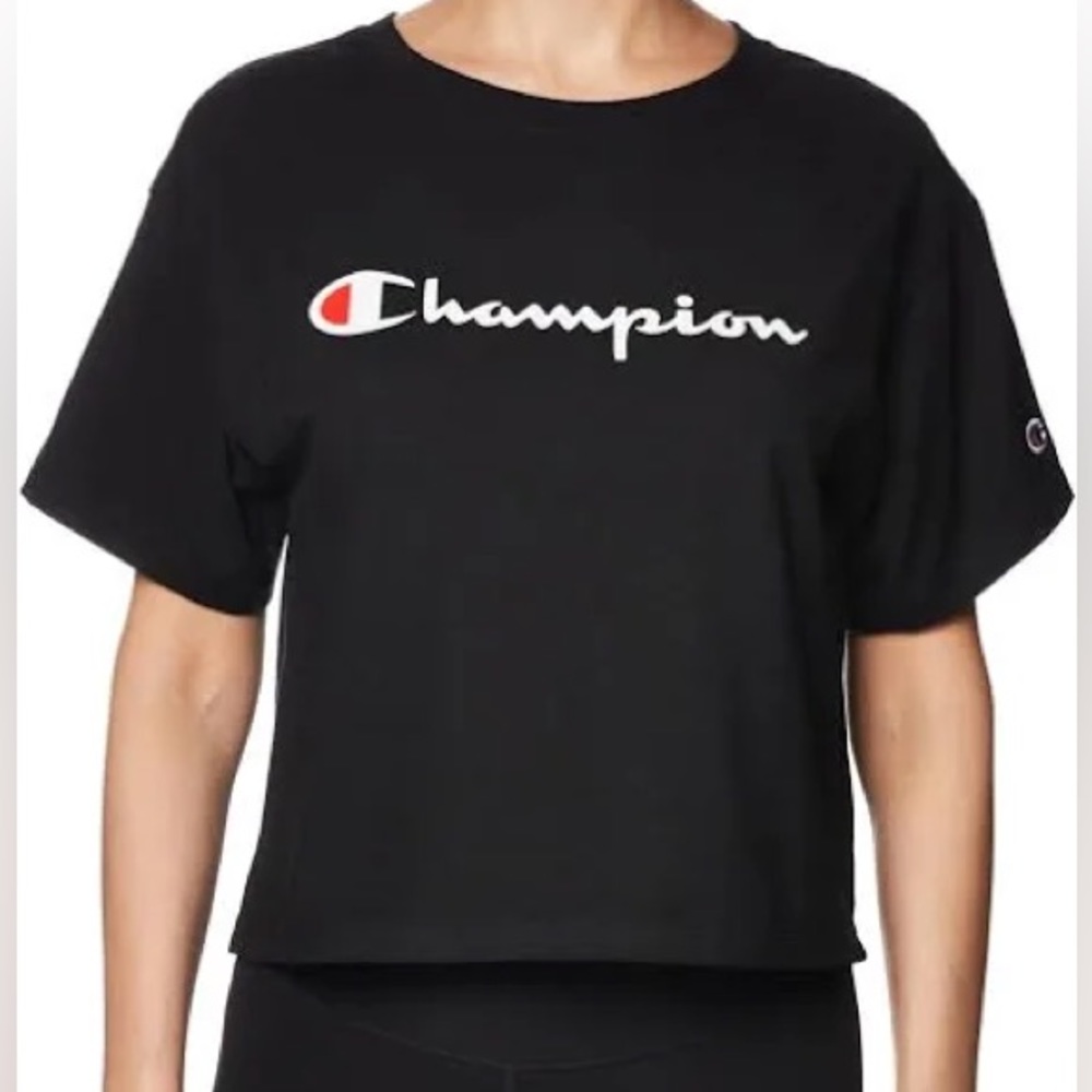 black, extra cropped champion shirt size large